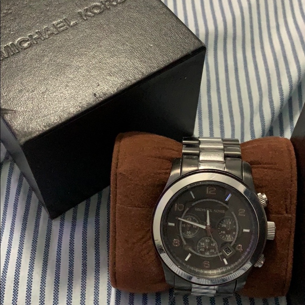 Michael Kors MK-8182 Gray/Silver Runway Oversized